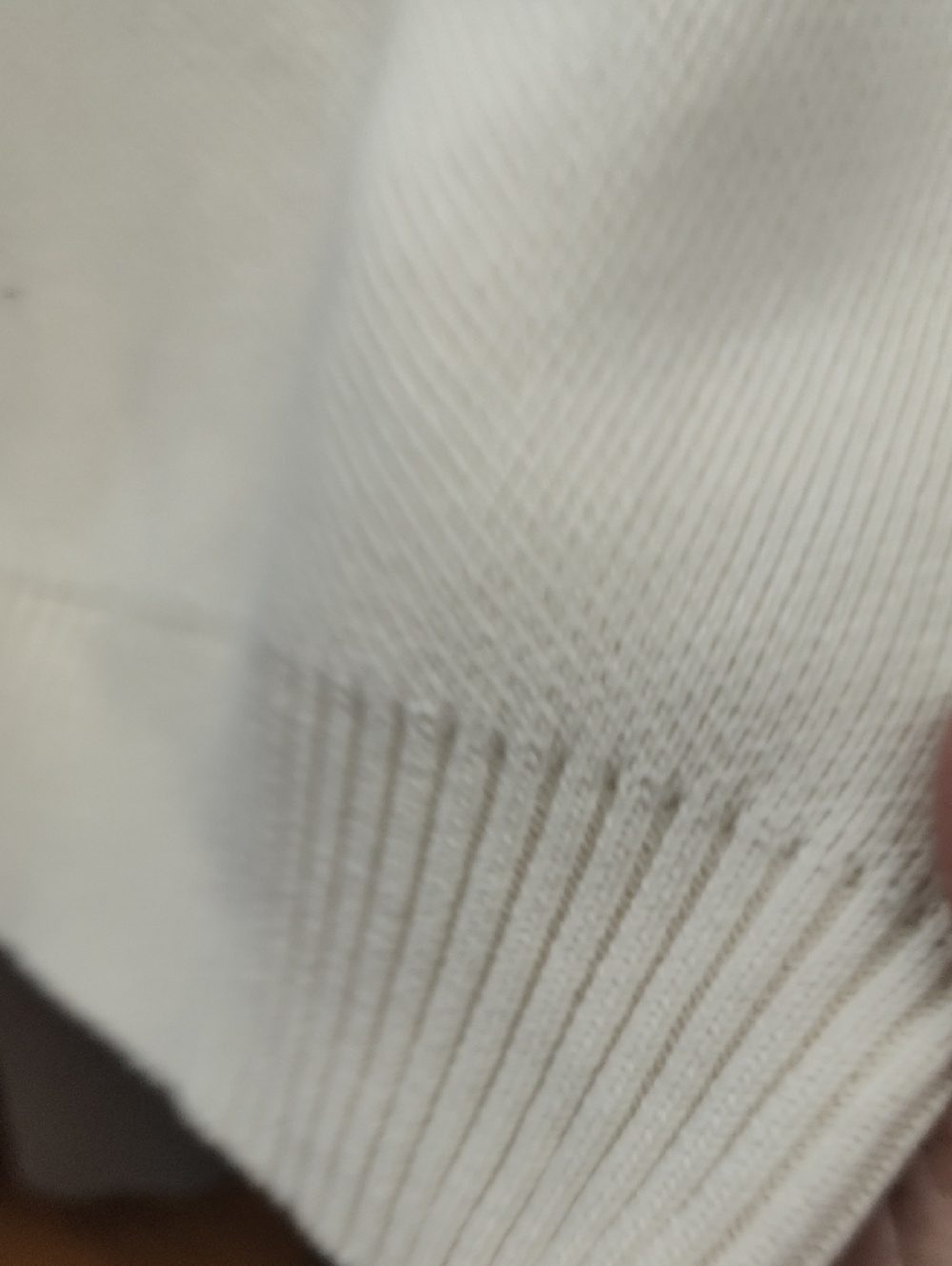 Zara Fits M-L Cream Crewneck Sweater - Soft Knit - Picture 9 of 9